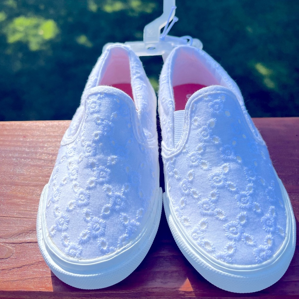 Girl White Eyelet Slip On Sneakers - NWT